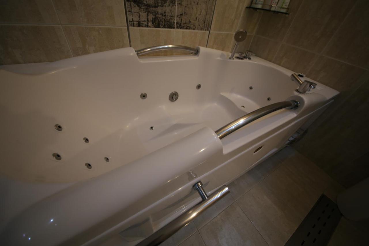 Dubai Hotel Daejeon Dış mekan fotoğraf