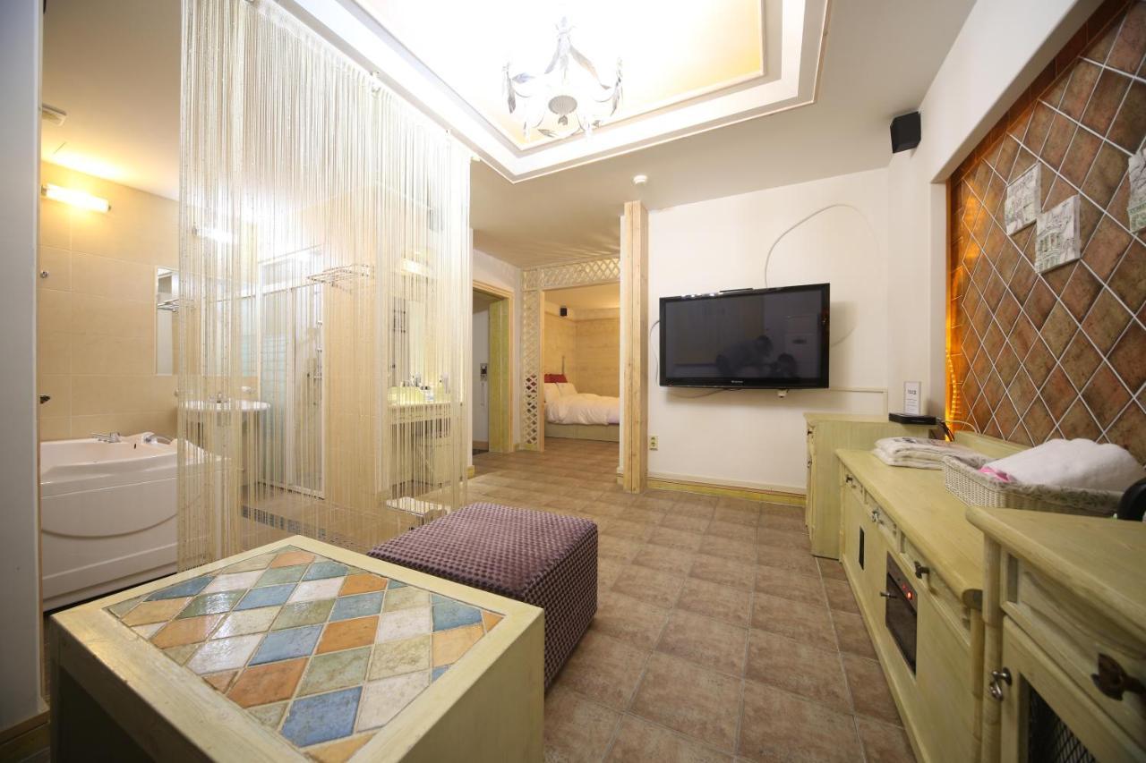 Dubai Hotel Daejeon Dış mekan fotoğraf